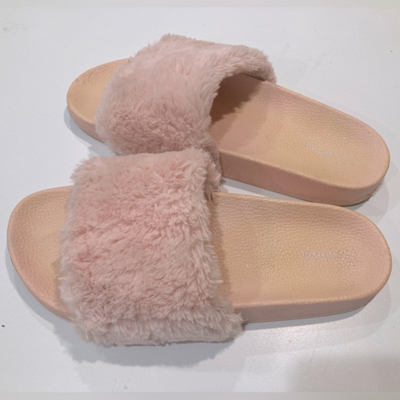 Pink Fuzzy Slides - Picture 1 of 4